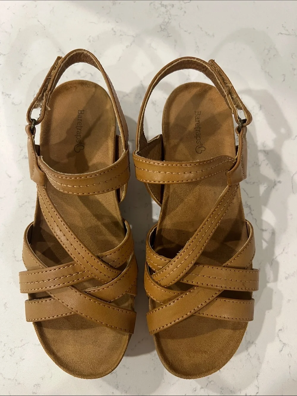 Baretraps strappy sandals with a comfortable cross-woven strap design size 8.5
